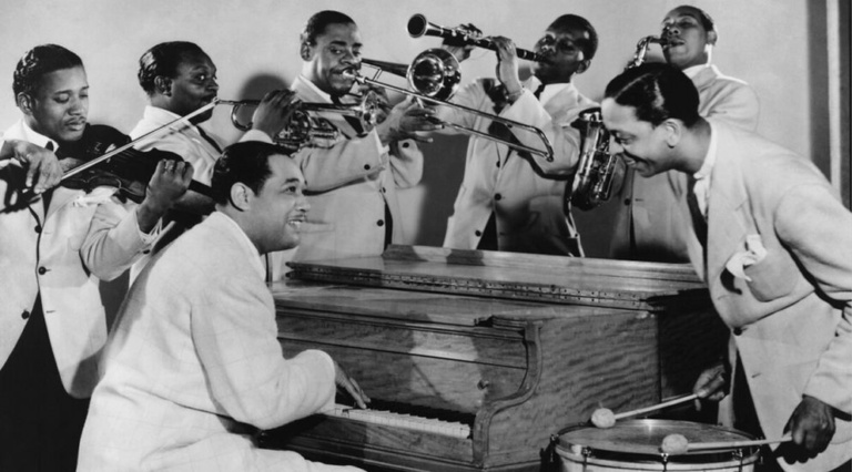 The Night Beat — Duke Ellington 1939 - 1942 - KUVO